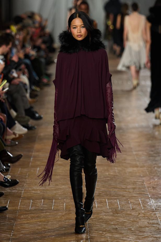 مجموعة ‏Lanvin‏ لخريف 2026... استعادة سحر العشرينيات برؤية "بيتر كوبينغ"‏