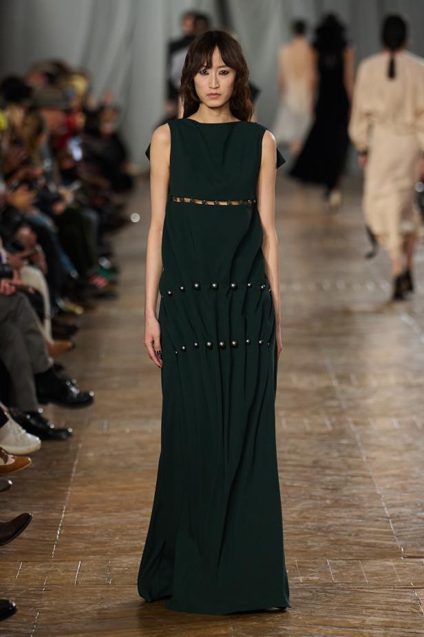 مجموعة ‏Lanvin‏ لخريف 2026... استعادة سحر العشرينيات برؤية "بيتر كوبينغ"‏