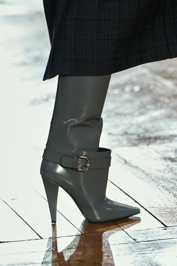 مجموعة ‏Lanvin‏ لخريف 2026... استعادة سحر العشرينيات برؤية "بيتر كوبينغ"‏