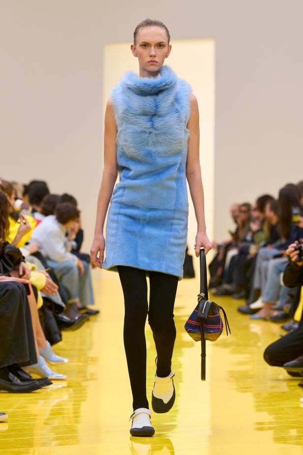 عرض أزياء Loewe لخريف وشتاء 2027