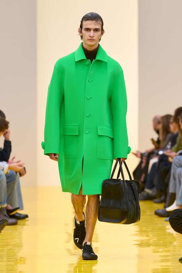 عرض أزياء Loewe لخريف وشتاء 2027