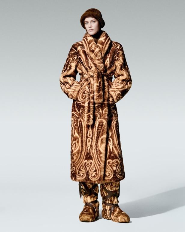 Loro Piana‏ تكشف عن مجموعتها لخريف وشتاء 2026-2027... ‏‎"‎تأملات بدوية" في قلب ميلانو