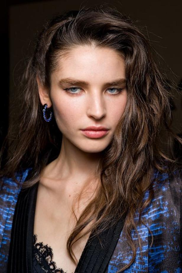 Isabel Marant‏ تحتفل كعادتها بالمرأة الواثقة والعفوية في مجموعة خريف 2026‏