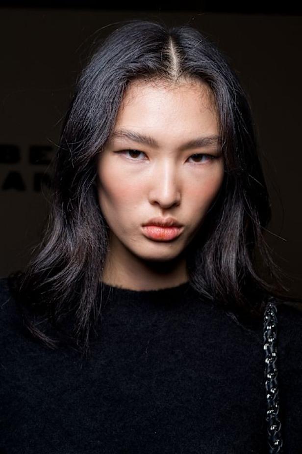 Isabel Marant‏ تحتفل كعادتها بالمرأة الواثقة والعفوية في مجموعة خريف 2026‏