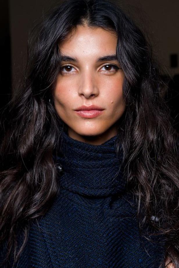 Isabel Marant‏ تحتفل كعادتها بالمرأة الواثقة والعفوية في مجموعة خريف 2026‏