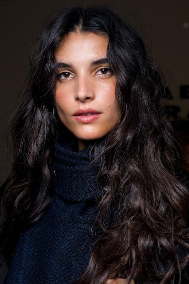 Isabel Marant‏ تحتفل كعادتها بالمرأة الواثقة والعفوية في مجموعة خريف 2026‏