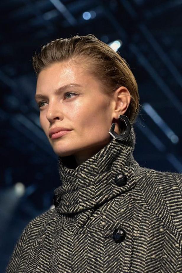 Isabel Marant‏ تحتفل كعادتها بالمرأة الواثقة والعفوية في مجموعة خريف 2026‏