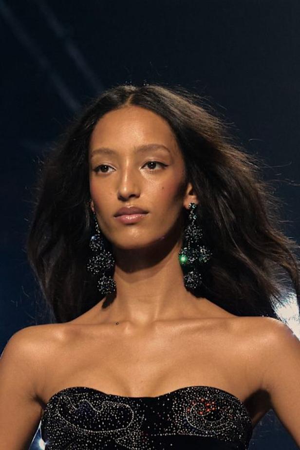 Isabel Marant‏ تحتفل كعادتها بالمرأة الواثقة والعفوية في مجموعة خريف 2026‏