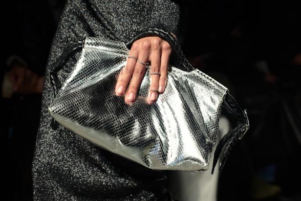 Isabel Marant‏ تحتفل كعادتها بالمرأة الواثقة والعفوية في مجموعة خريف 2026‏