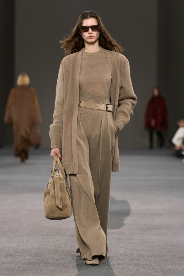 عرض أزياء مجموعة Max Mara لخريف وشتاء 2027