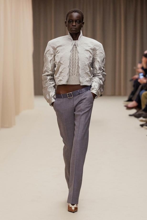 ما خلف الكمال في مجموعة McQueen خريف وشتاء 2026 للملابس الجاهزة