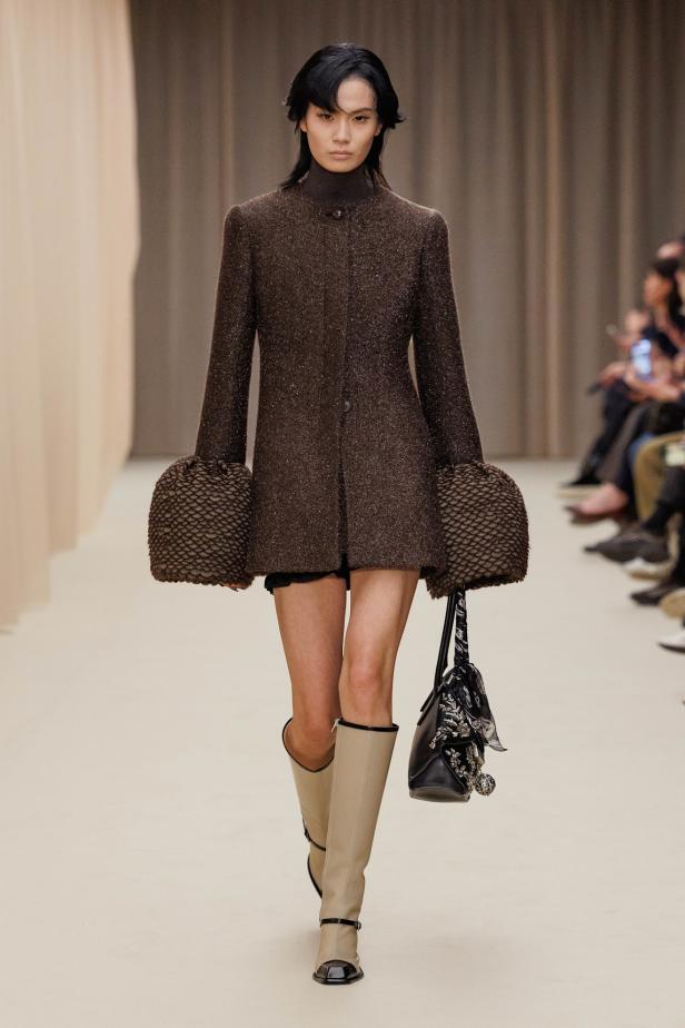 ما خلف الكمال في مجموعة McQueen خريف وشتاء 2026 للملابس الجاهزة