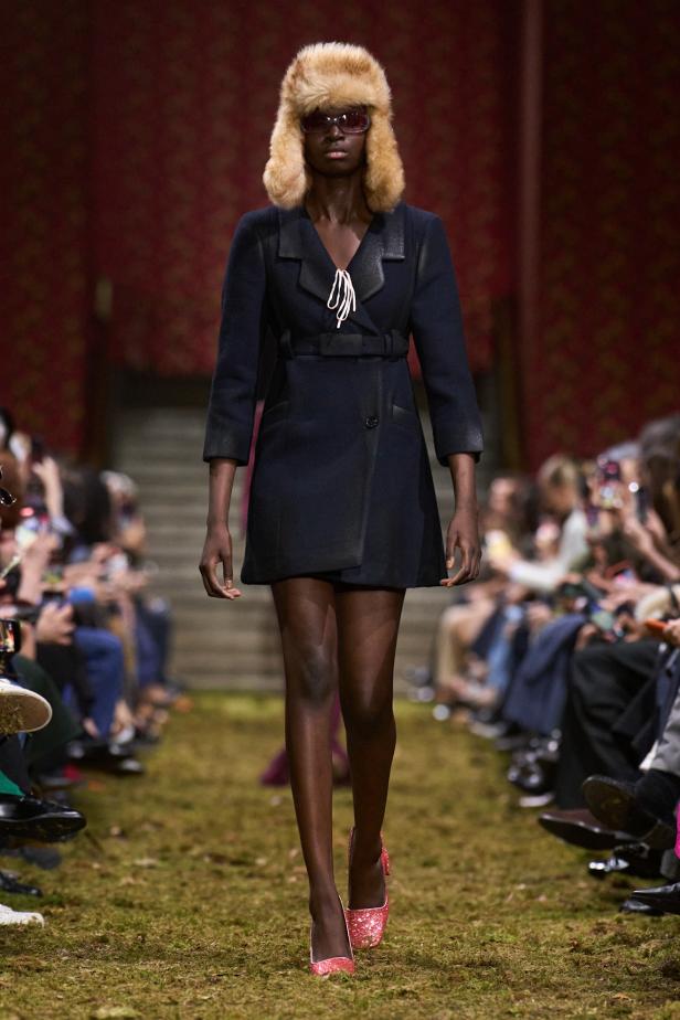 مجموعة‎ Miu Miu ‎لخريف 2026... صدى عاطفي وشعور يتجلى في الأزياء