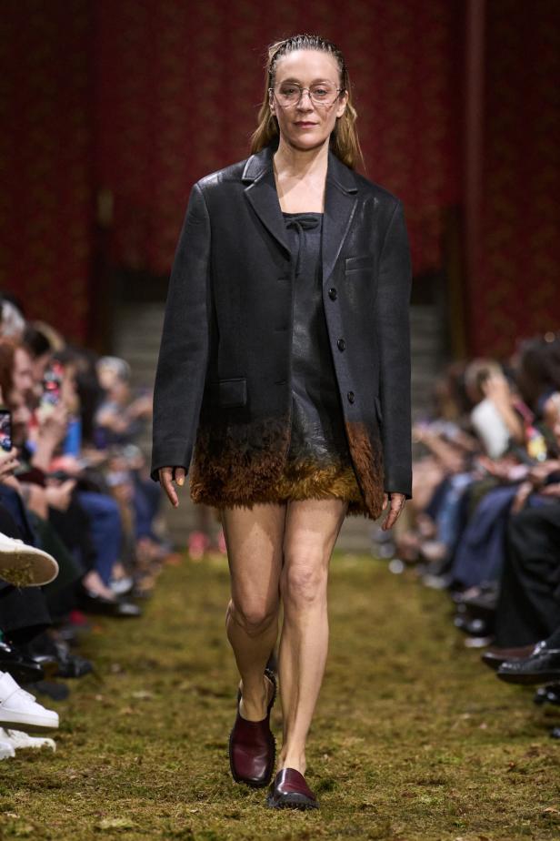 مجموعة‎ Miu Miu ‎لخريف 2026... صدى عاطفي وشعور يتجلى في الأزياء