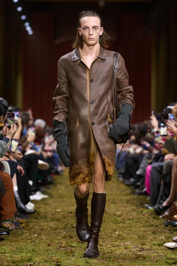 مجموعة‎ Miu Miu ‎لخريف 2026... صدى عاطفي وشعور يتجلى في الأزياء