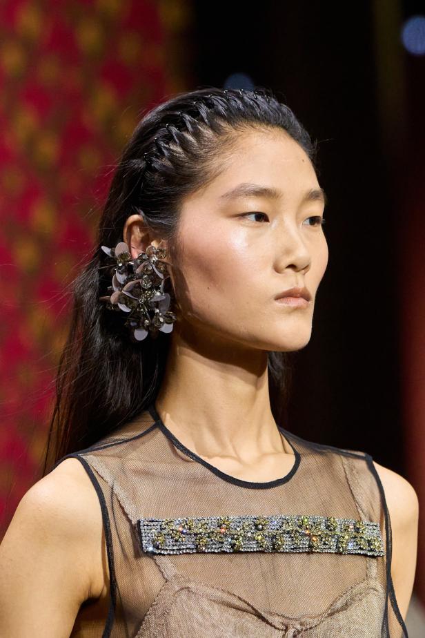 مجموعة‎ Miu Miu ‎لخريف 2026... صدى عاطفي وشعور يتجلى في الأزياء