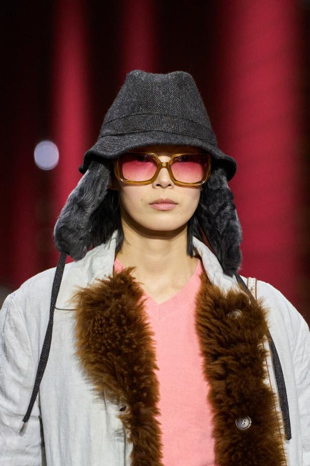 مجموعة‎ Miu Miu ‎لخريف 2026... صدى عاطفي وشعور يتجلى في الأزياء