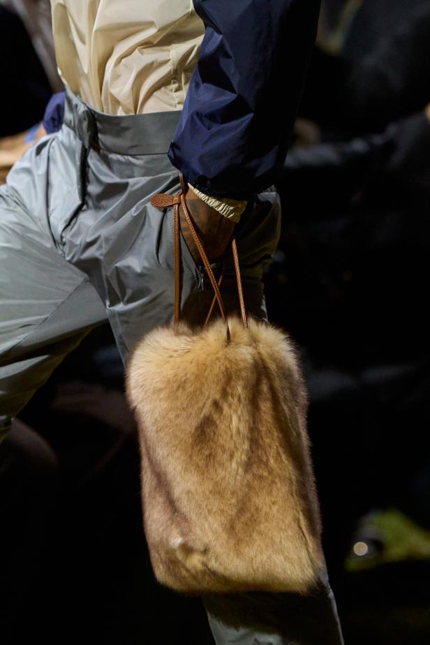 مجموعة‎ Miu Miu ‎لخريف 2026... صدى عاطفي وشعور يتجلى في الأزياء