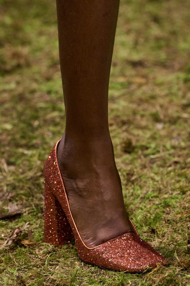 مجموعة‎ Miu Miu ‎لخريف 2026... صدى عاطفي وشعور يتجلى في الأزياء