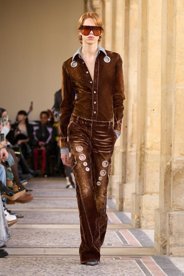 التمرّد يتحوّل إلى حالة في مجموعة ‏Off-White‎‏ لخريف وشتاء 2026‏