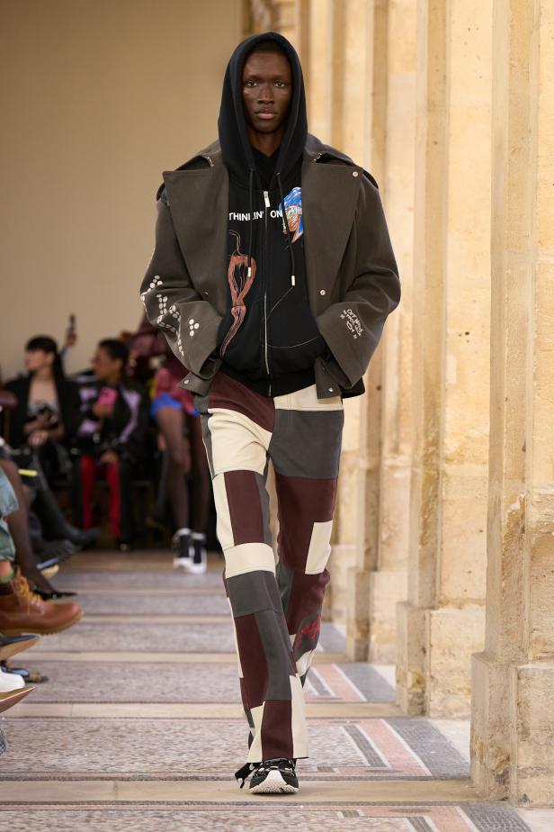 التمرّد يتحوّل إلى حالة في مجموعة ‏Off-White‎‏ لخريف وشتاء 2026‏