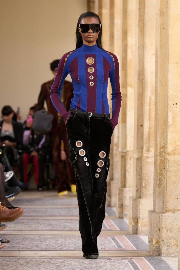 التمرّد يتحوّل إلى حالة في مجموعة ‏Off-White‎‏ لخريف وشتاء 2026‏