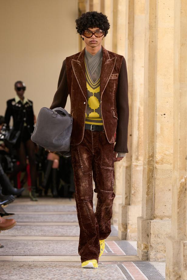 التمرّد يتحوّل إلى حالة في مجموعة ‏Off-White‎‏ لخريف وشتاء 2026‏