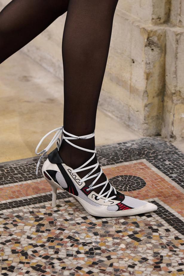 التمرّد يتحوّل إلى حالة في مجموعة ‏Off-White‎‏ لخريف وشتاء 2026‏