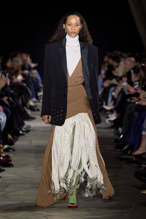 مجموعة Rabanne لخريف وشتاء 2027 في باريس