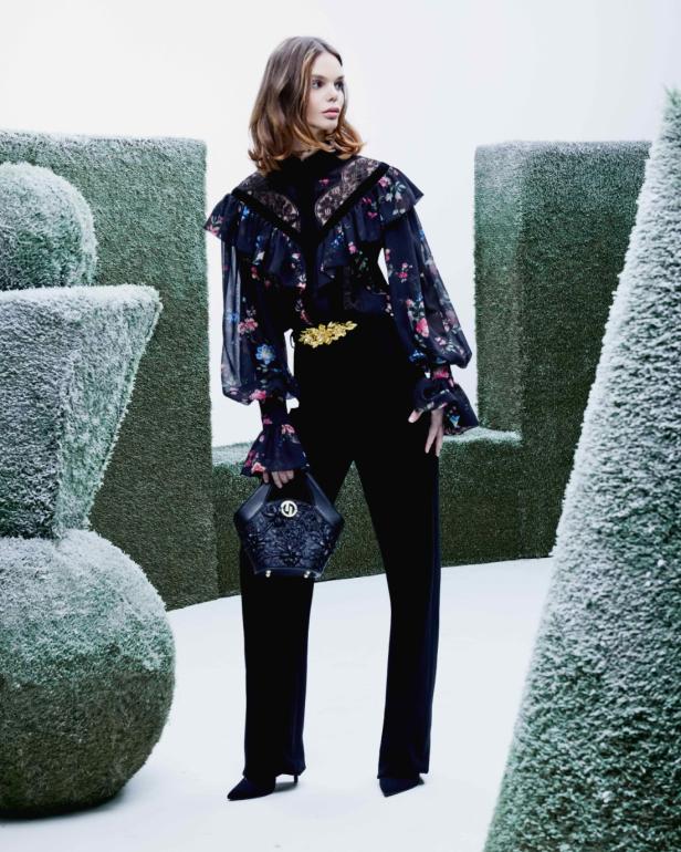 مجموعة طوني ورد لخريف 2026... إتقان فن التفكيك والوهم البصري