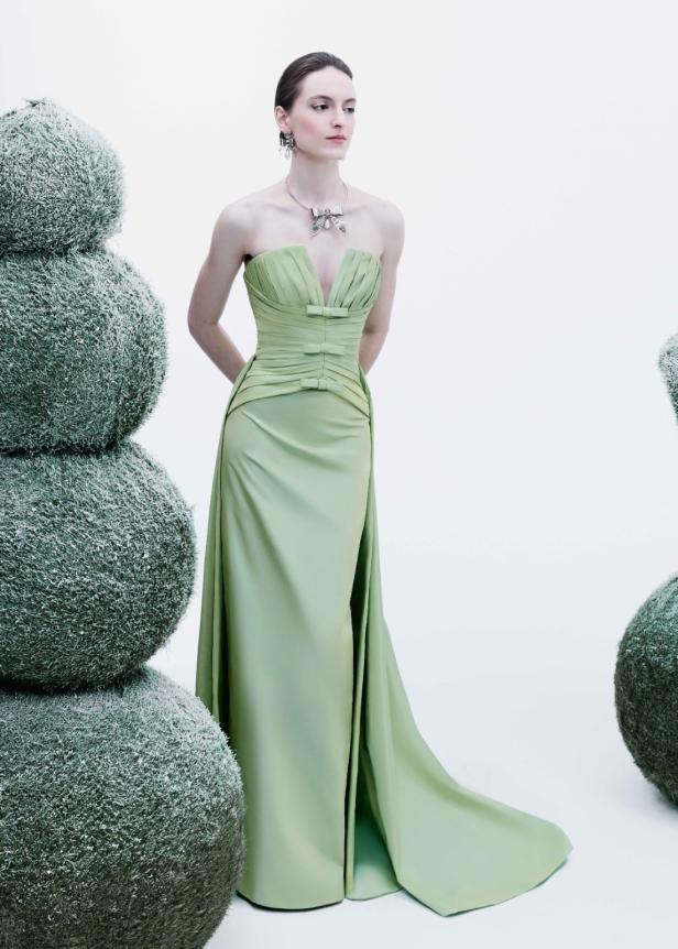 مجموعة طوني ورد لخريف 2026... إتقان فن التفكيك والوهم البصري