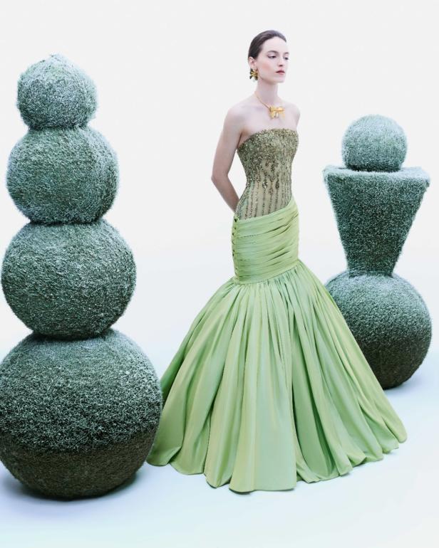 مجموعة طوني ورد لخريف 2026... إتقان فن التفكيك والوهم البصري