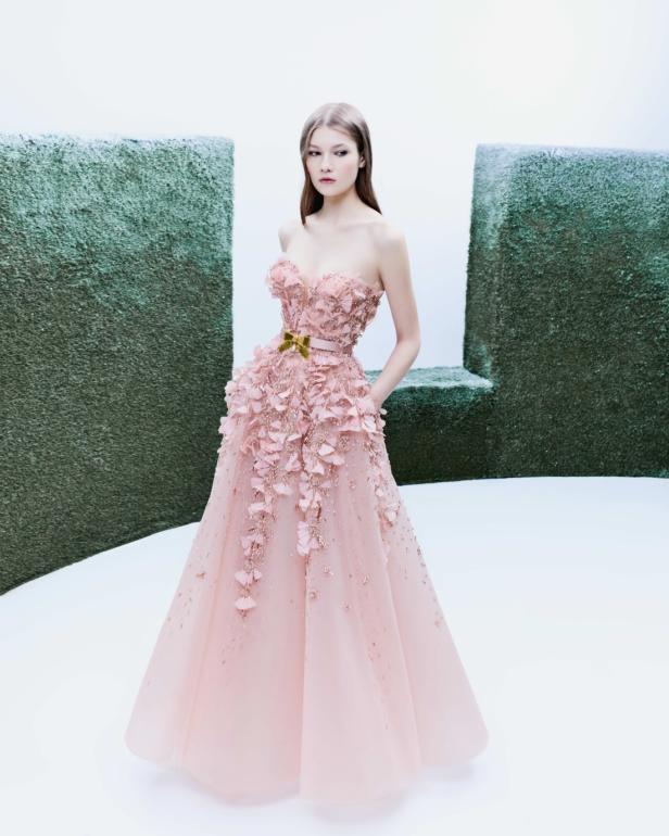 مجموعة طوني ورد لخريف 2026... إتقان فن التفكيك والوهم البصري