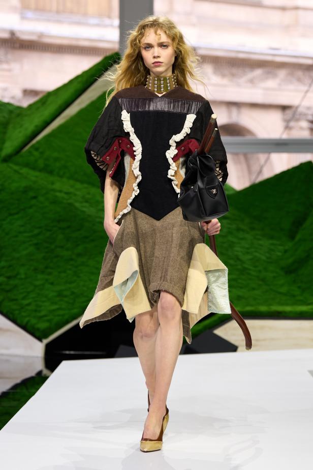 الطبيعة تلهم الأزياء في مجموعة لويس فويتون لموسم خريف 2026