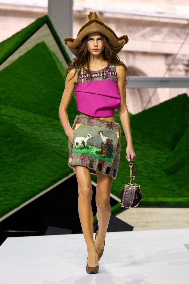 الطبيعة تلهم الأزياء في مجموعة لويس فويتون لموسم خريف 2026