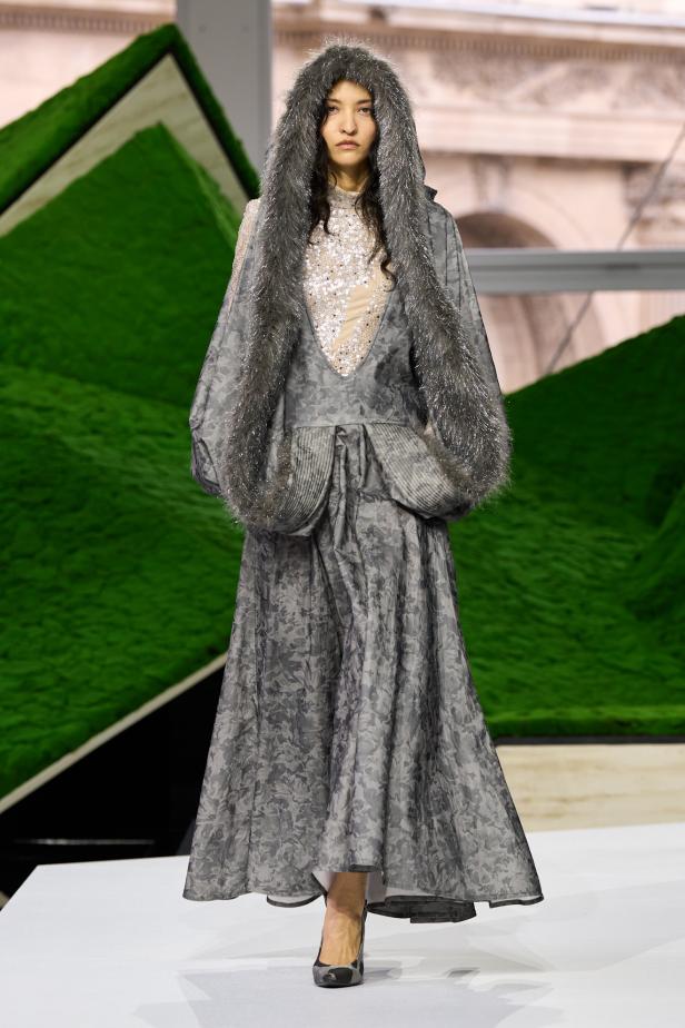 الطبيعة تلهم الأزياء في مجموعة لويس فويتون لموسم خريف 2026