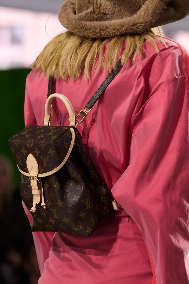 الطبيعة تلهم الأزياء في مجموعة لويس فويتون لموسم خريف 2026