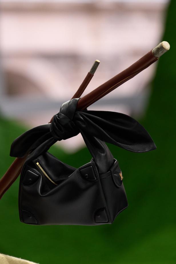 الطبيعة تلهم الأزياء في مجموعة لويس فويتون لموسم خريف 2026