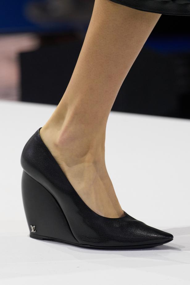 الطبيعة تلهم الأزياء في مجموعة لويس فويتون لموسم خريف 2026