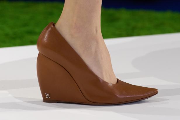 الطبيعة تلهم الأزياء في مجموعة لويس فويتون لموسم خريف 2026