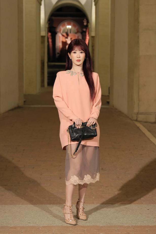 مجموعة فالنتينو ‏Interferenze‏ لخريف 2026... إرث غارافاني يلتقي برؤية ميشيل ‏المعاصرة