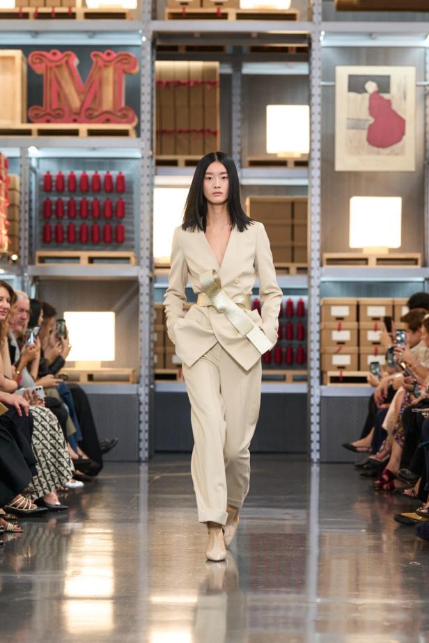 Max Mara‏ تحتفل بإرث 75 عامًا وترسم ملامح أزياء السفر والعطلات لموسم 2027‏