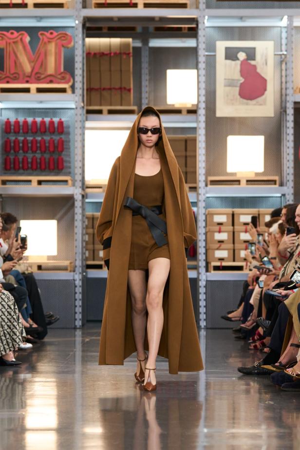 Max Mara‏ تحتفل بإرث 75 عامًا وترسم ملامح أزياء السفر والعطلات لموسم 2027‏