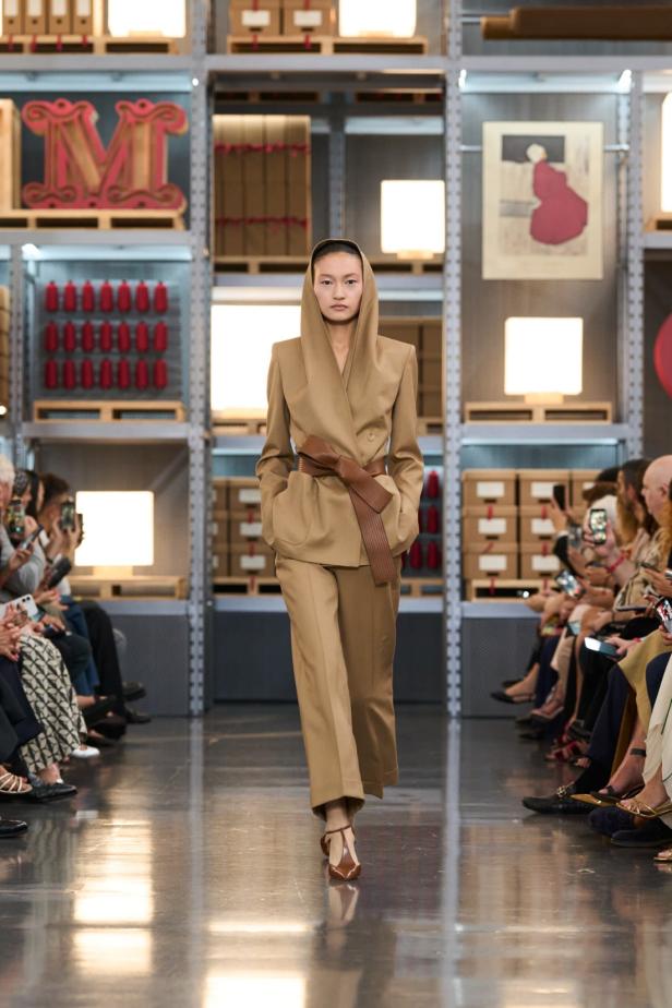 Max Mara‏ تحتفل بإرث 75 عامًا وترسم ملامح أزياء السفر والعطلات لموسم 2027‏