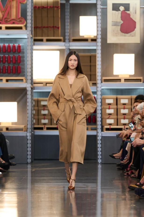 Max Mara‏ تحتفل بإرث 75 عامًا وترسم ملامح أزياء السفر والعطلات لموسم 2027‏
