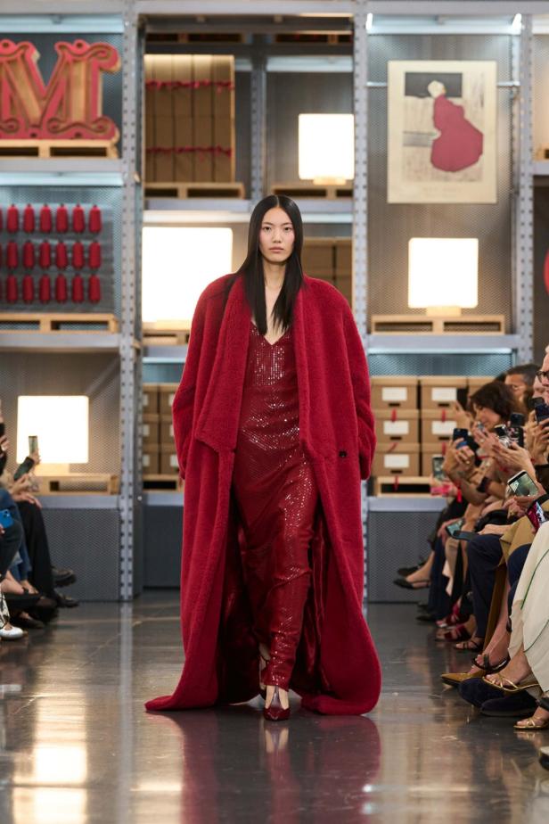 Max Mara‏ تحتفل بإرث 75 عامًا وترسم ملامح أزياء السفر والعطلات لموسم 2027‏