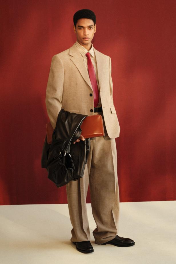 مجموعة ‏Ferragamo‏ لموسم ما قبل ربيع 2027... بريق العشرينيات بمنظور معاصر ‏