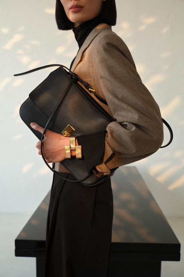 مجموعة ‏Ferragamo‏ لموسم ما قبل ربيع 2027... بريق العشرينيات بمنظور معاصر ‏