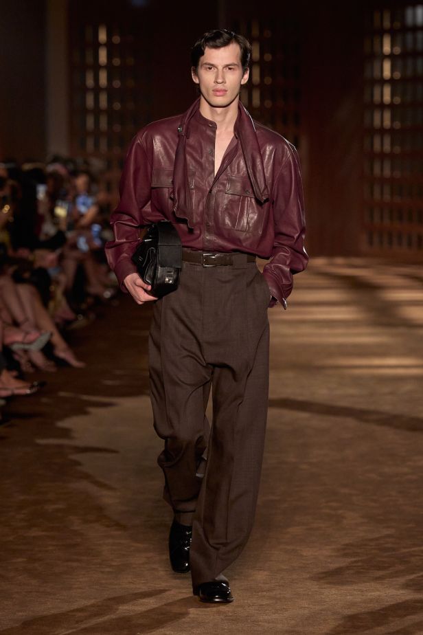 حرية الأربعينيات بلغة ‏Ferragamo‏ في مجموعة ربيع وصيف 2027‏