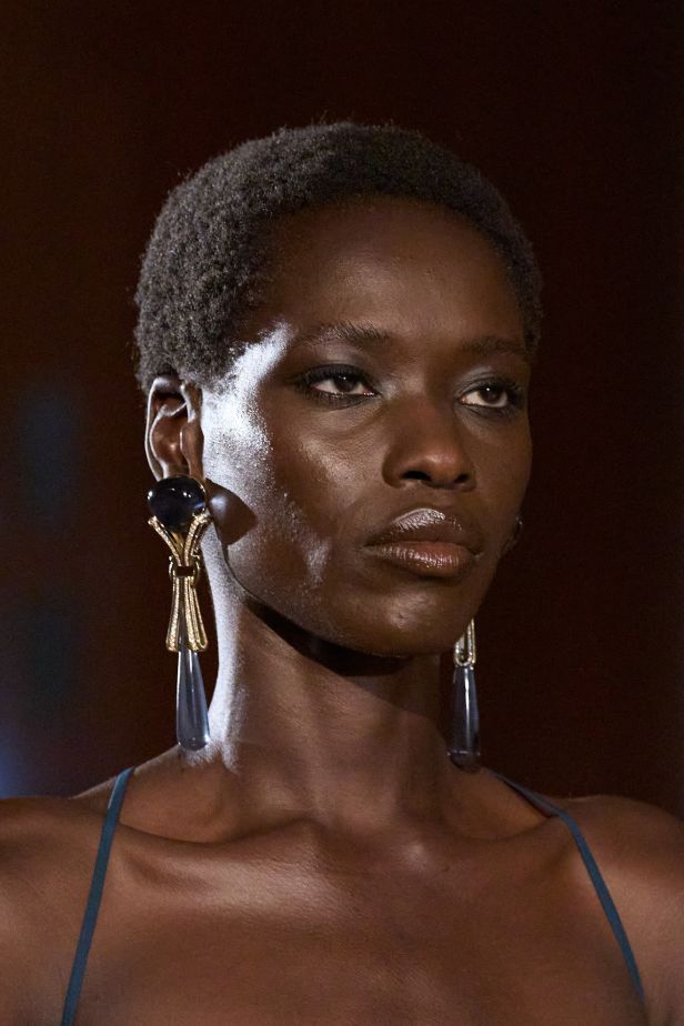 حرية الأربعينيات بلغة ‏Ferragamo‏ في مجموعة ربيع وصيف 2027‏